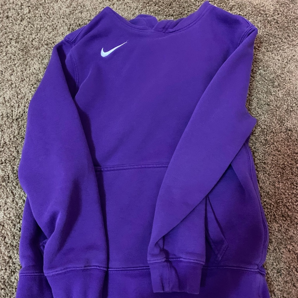 kids purple nike sweatshirt size medium